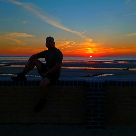Gabriel Guesthouse Rhyl Dış mekan fotoğraf
