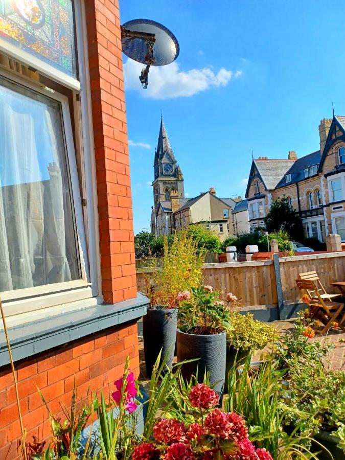 Gabriel Guesthouse Rhyl Dış mekan fotoğraf