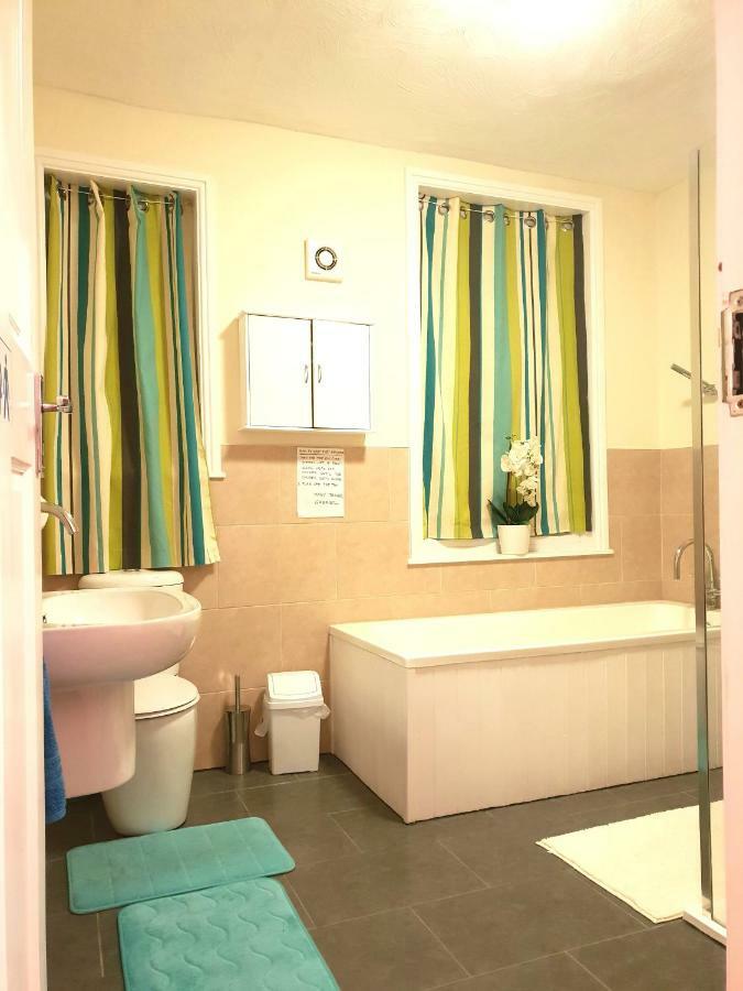 Gabriel Guesthouse Rhyl Dış mekan fotoğraf