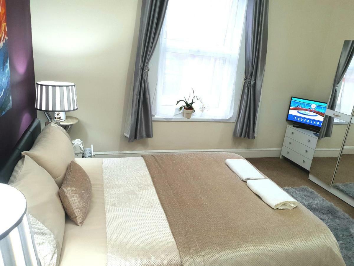 Gabriel Guesthouse Rhyl Dış mekan fotoğraf